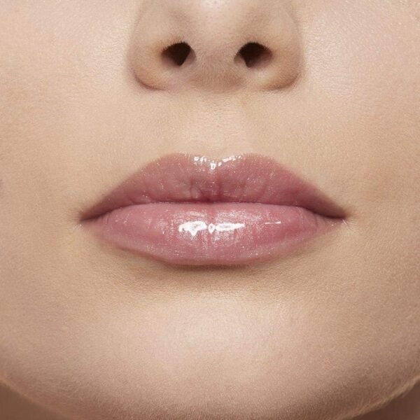 ⁦Maybelline New York Lifter Gloss, Hydrating Lip Gloss with Hyaluronic Acid, 5.4 ml, Shade 003 Moon : Amazon.ae: Beauty⁩ - الصورة ⁦5⁩