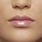 ⁦Maybelline New York Lifter Gloss, Hydrating Lip Gloss with Hyaluronic Acid, 5.4 ml, Shade 003 Moon : Amazon.ae: Beauty⁩ - الصورة ⁦13⁩